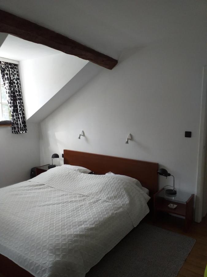 Maison De Vacances, Gite "Le Vieux Logis" A โพรฟงเดอวีลล์ ภายนอก รูปภาพ