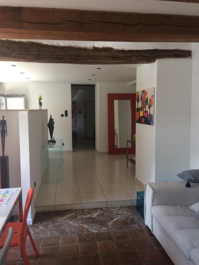 Maison De Vacances, Gite "Le Vieux Logis" A โพรฟงเดอวีลล์ ภายนอก รูปภาพ